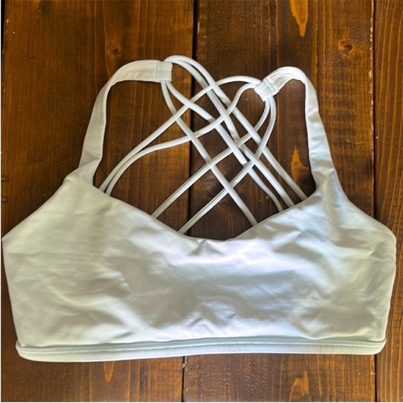Lululemon Free to Be Bra - Picture 4 of 8